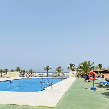 Paseo Maritimo Edificio Palmeras 푸엔히롤라