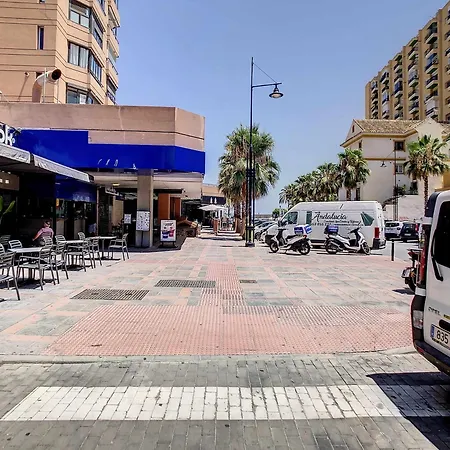Paseo Maritimo Edificio Palmeras 아파트