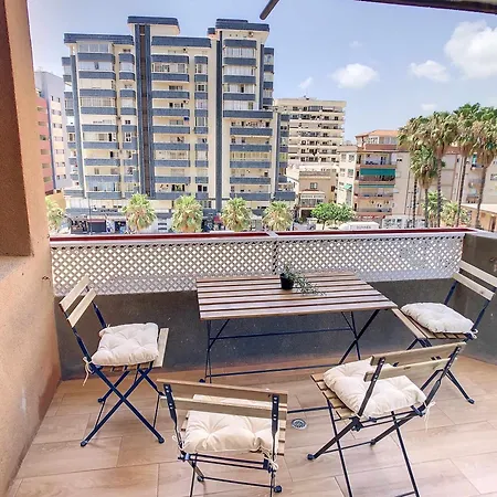 Paseo Maritimo Edificio Palmeras 아파트